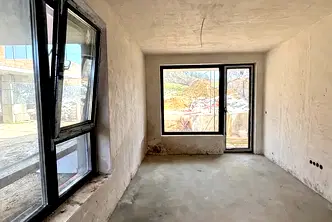 2-стаен апартамент с двор в Левски 1, Варна