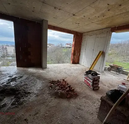 Снимка 3 — Двустаен апартамент с панорамна тераса в Левски 1, Варна