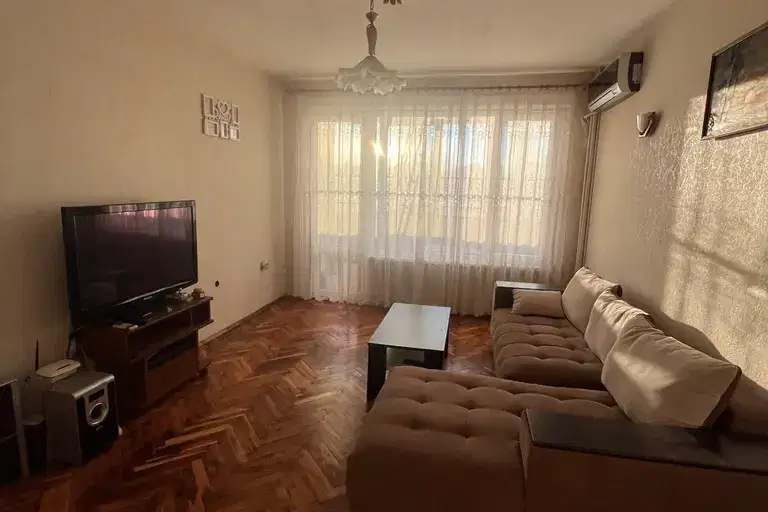 3-bedroom apartment in Varna, Levski 1