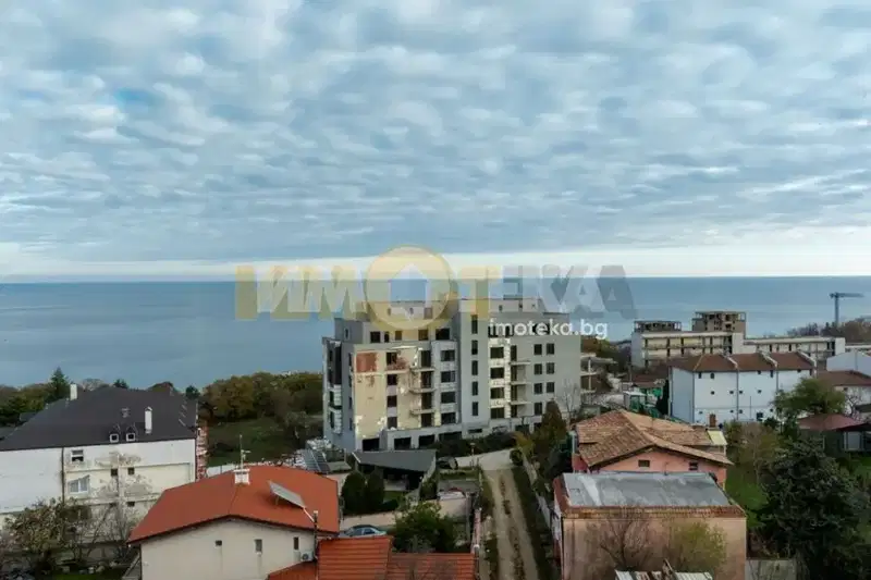 Multi-room apartment with 3 bedrooms and sea view in Alen Mak