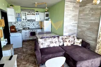 Двустаен апартамент с морска панорама в м-т Ален мак, Варна