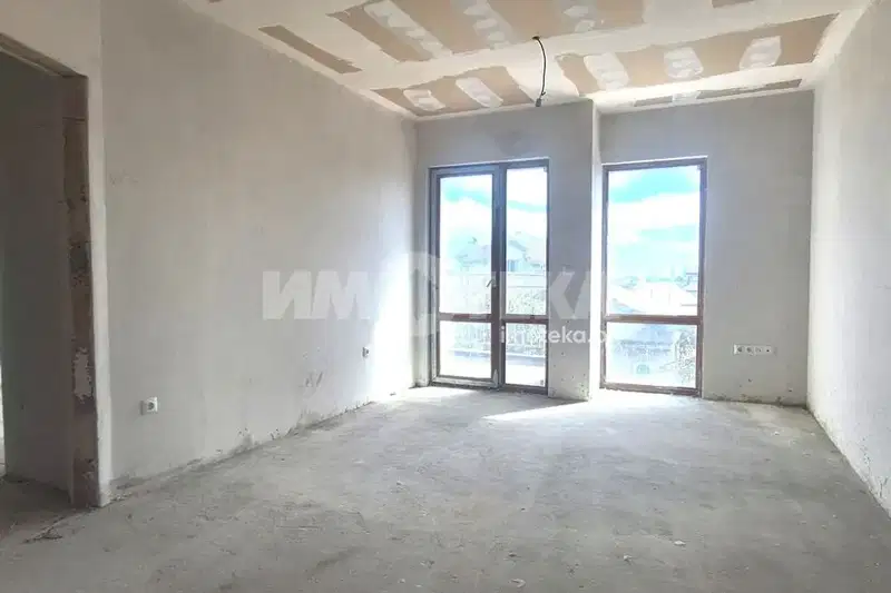 Two-room apartment with terrace in m-t Dolna Traka, Varna