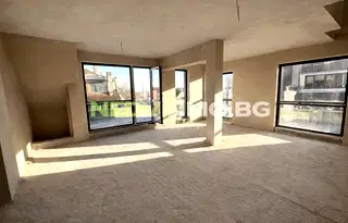 Просторен 3-стаен мезонет с тераси в Окръжна болница, Варна