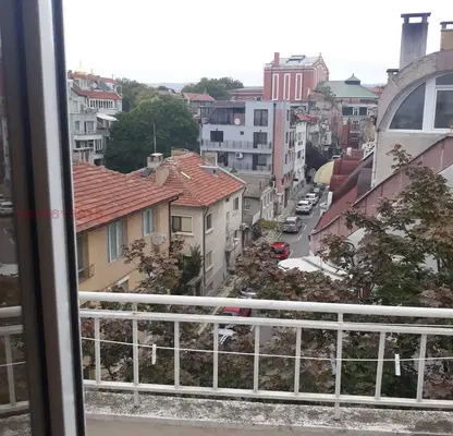 Снимка 2 — 2-стаен апартамент с панорамна гледка в центъра на Варна, Операта