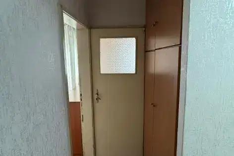 Двустаен апартамент с балкон в кв. Победа, Варна
