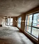 апартамент във Варна, Погреби