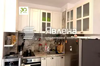 апартамент във Варна, Погреби