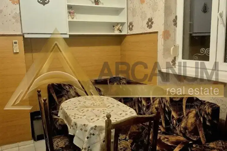Двустаен апартамент с тераса в Погреби, Варна, трети етаж