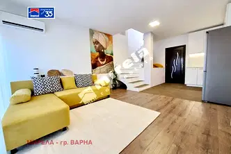 Двустаен апартамент във Варна, Погреби