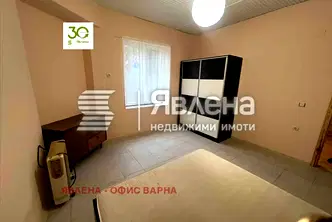 апартамент във Варна, Погреби