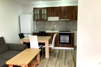 Тристаен апартамент с тераса в Погреби, Варна