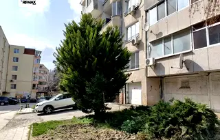 Просторен 2-стаен апартамент в Трошево с две тераси