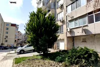Просторен 2-стаен апартамент в Трошево с две тераси