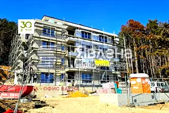 Двустаен апартамент с тераса в бутикова сграда в кв. Виница, Варна