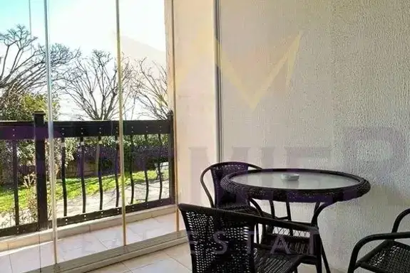 Three-room apartment with terrace in Vinitsa district, Varna