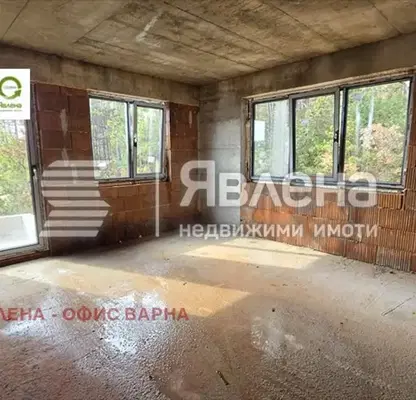 Снимка 2 — Тристаен апартамент във Варна, Виница