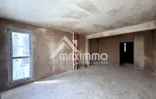 Тристаен апартамент с паркомясто във Виница, Варна