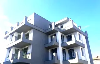 Тристаен апартамент с тераса в кв. Виница, Варна