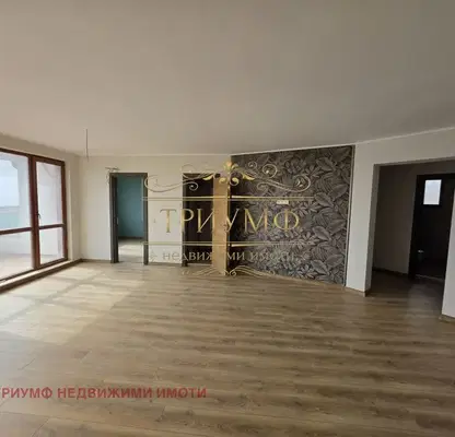 Photo 2 — 4-bedroom apartment in Varna, Vinica