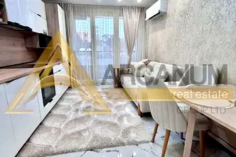 Двустаен апартамент на трети етаж във Варна, Виница