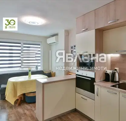 Снимка 3 — апартамент във Варна, ВИНС-Червен площад