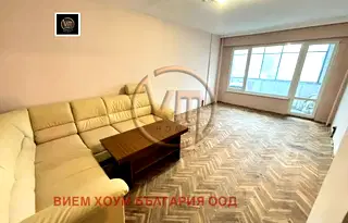 Тристаен апартамент 62 кв.м във Владислав Варненчик с две тераси