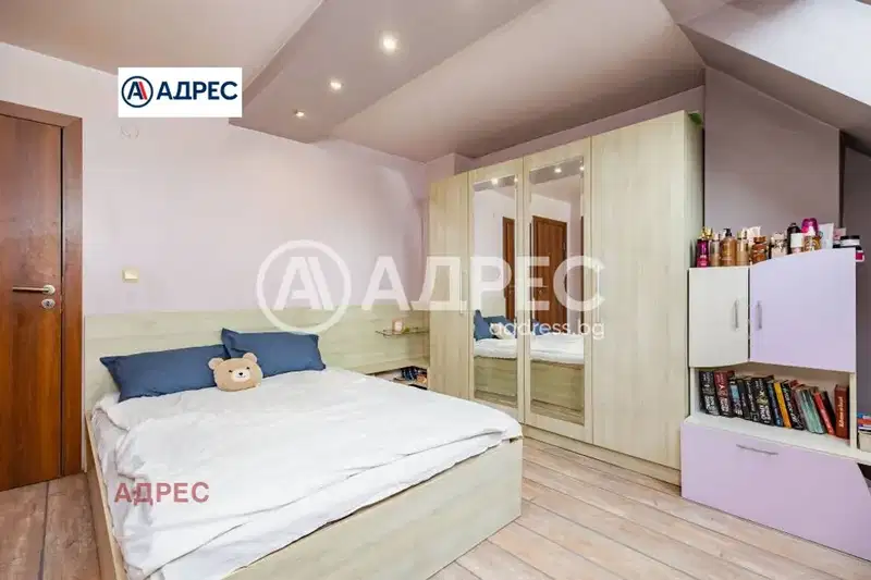 Тристайен апартамент с две тераси във Възраждане 1, Варна