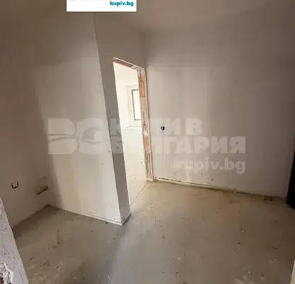 Снимка 5 — Тристаен апартамент с тераса в кв. Възраждане 2, Варна