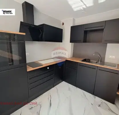 Photo 2 — Two-room apartment with south aspect in Vazrazhdane 3 district, Varna