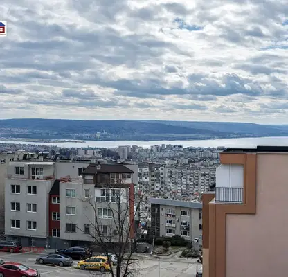 Снимка 2 — Двустаен апартамент с голяма тераса във Възраждане 3, Варна