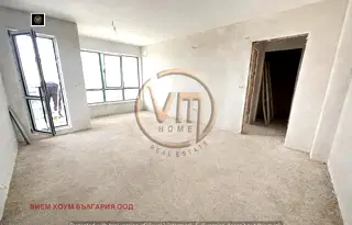 Двустаен апартамент 67 кв.м. във Възраждане 3 с тераса