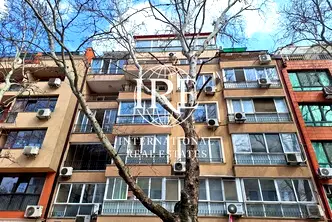 Двустаен апартамент с тераса в Завод Дружба, Варна