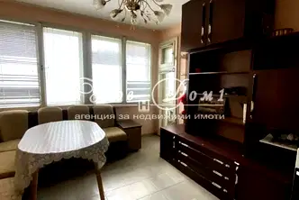 Апартамент 2 стаи в Зимно кино Тракия с остъклена тераса