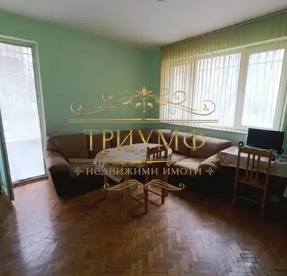 Снимка 2 — апартамент във Варна, Зимно кино Тракия