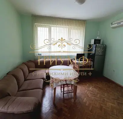 Снимка 3 — апартамент във Варна, Зимно кино Тракия