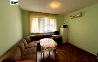 Тристаен апартамент с тераса в Зимно кино Тракия, Варна