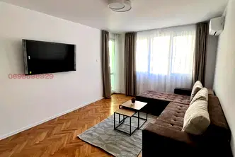 Четиристаен апартамент в Зимно кино Тракия, Варна с три тераси