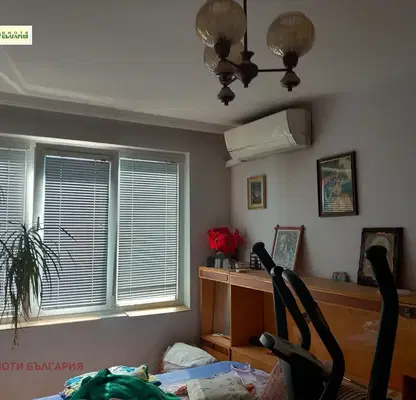 Снимка 4 — Тристаен апартамент с две тераси в Зимно кино Тракия, Варна