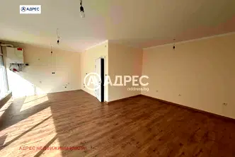 Тристаен апартамент във Велико Търново, Бузлуджа