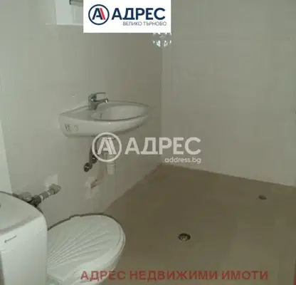 Снимка 4 — Двустаен апартамент във Велико Търново, Център