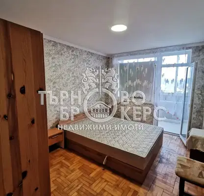 Снимка 3 — Тристаен апартамент във Велико Търново, Зона Б