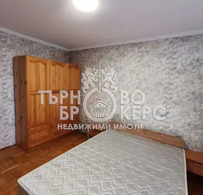 Снимка 4 — Тристаен апартамент във Велико Търново, Зона Б