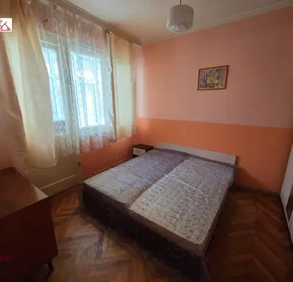 Снимка 4 — апартамент във Враца, Център