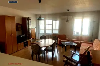 Тристаен апартамент във Враца, Център