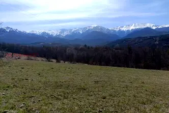 Парцел в Ловеч, Априлци