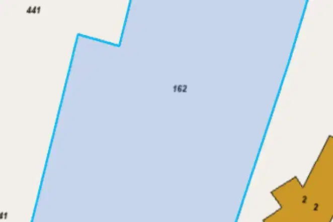 Plot in Oblast Lovech, Aprilci
