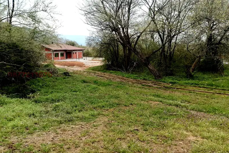 Plot in област София, Ботев