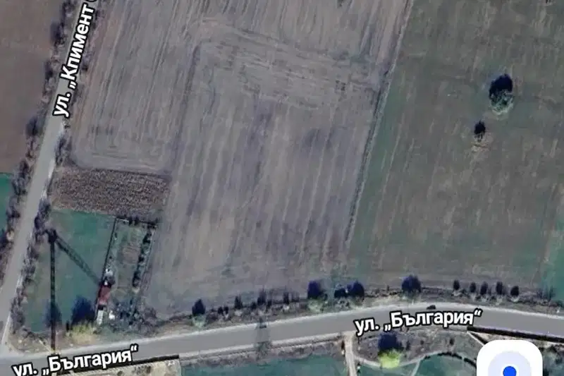 Парцел в София, Елин Пелин