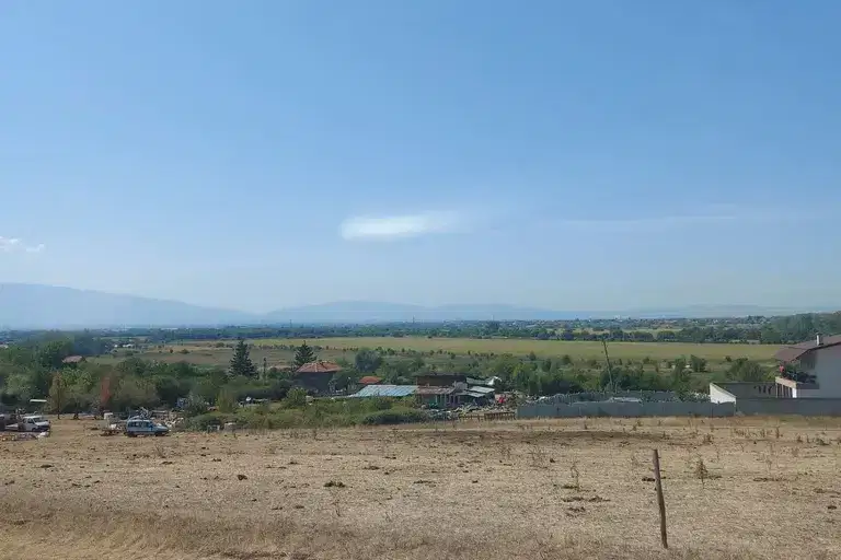 Парцел в Нови Искър