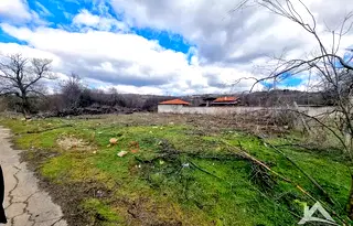 Парцел в Перник, Кристал